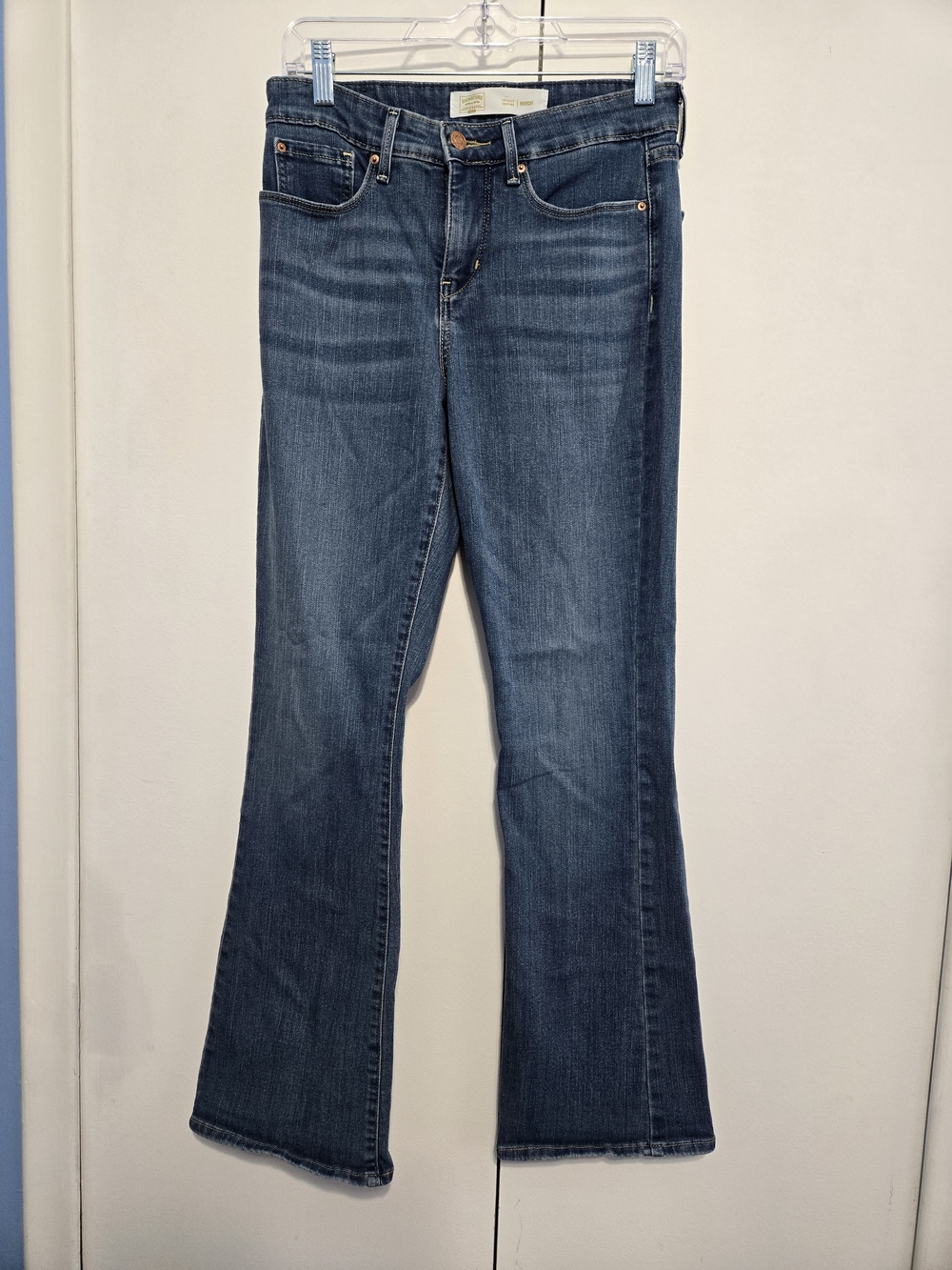 Levi Strauss Signature Totally Shaping Bootcut Jeans Women's 6M W28 L32